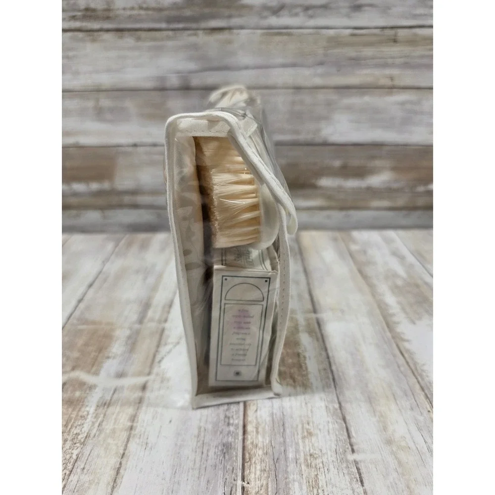Sarah Michaels Freesia Bath Ensemble Spa Gift‎ Set Body Mist Brush Pillow READ